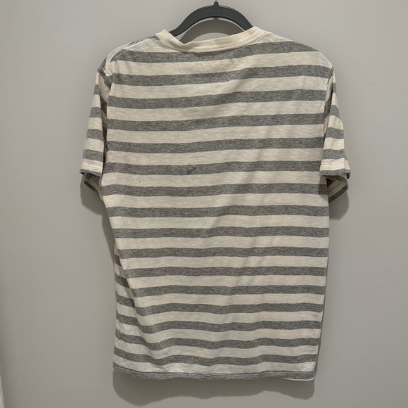 American Eagle Outfitters Gray and Cream Striped V-Neck Tee - Picture 2 of 3